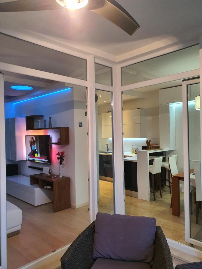 Adela Apartments 3 Morska Vila Сплит Екстериор снимка