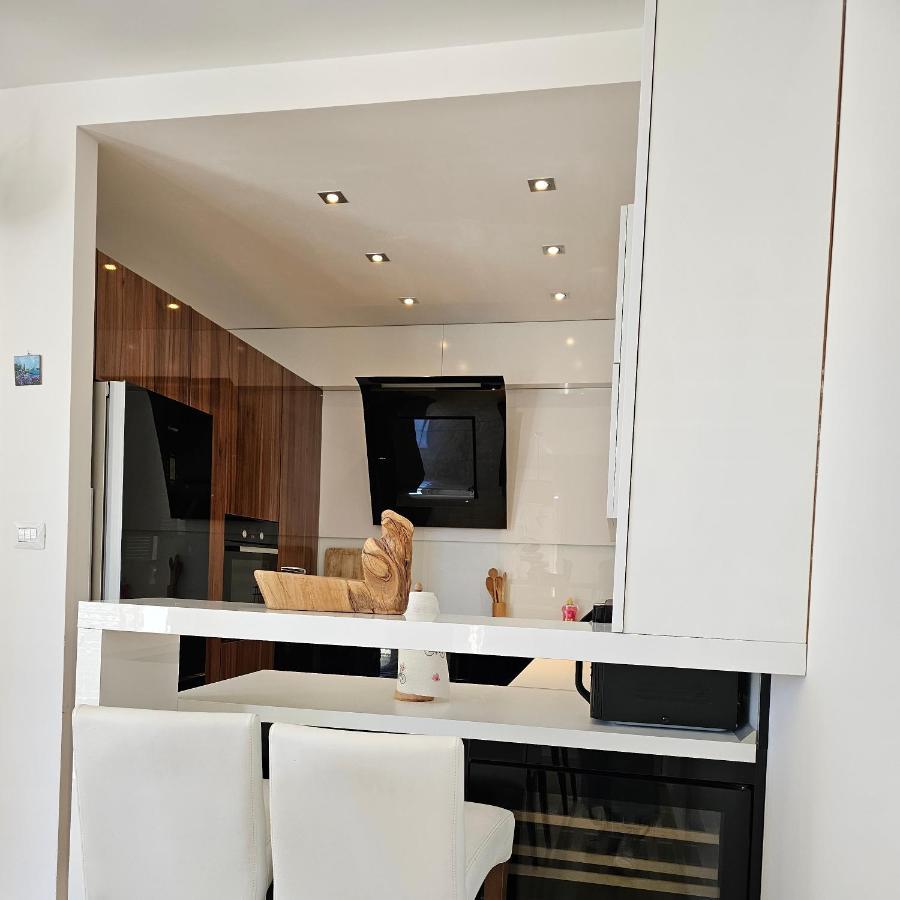 Adela Apartments 3 Morska Vila Сплит Екстериор снимка